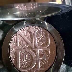 Dior Nude Floral Embossed luminarir swatched, with velvet pouch